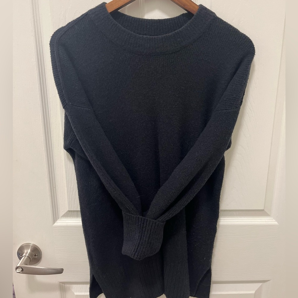Abercrombie & Fitch crew neck sweater